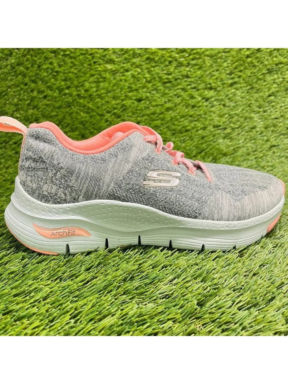 Skechers Arch Fit Comfy Wave Womens Size 6 Gray Pink Running Shoes Sneakers
